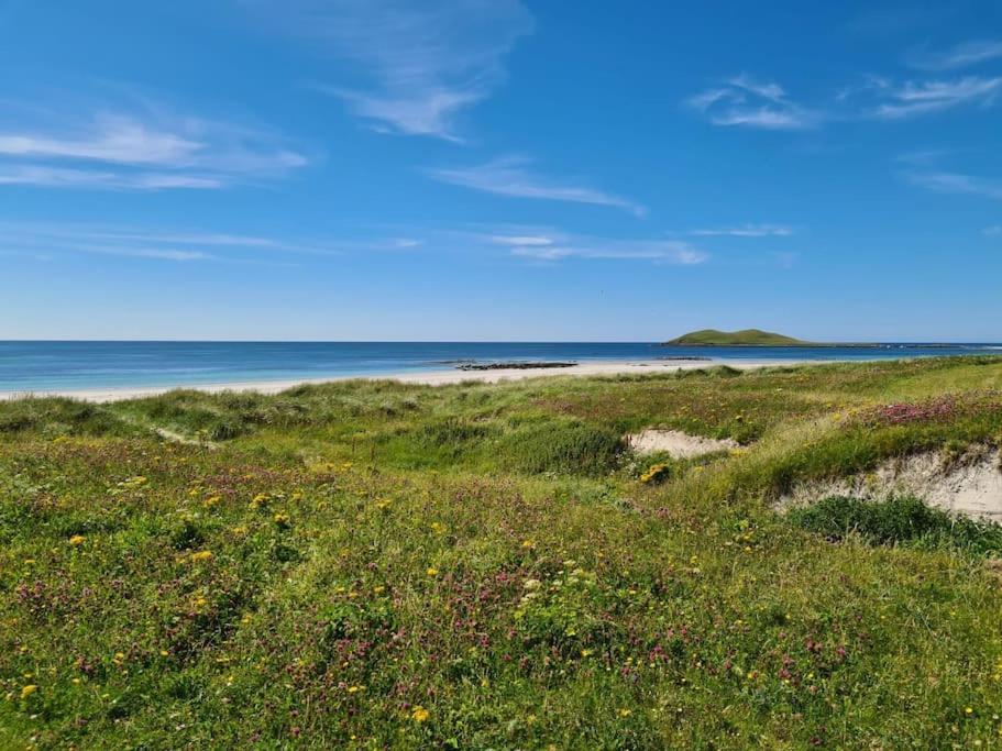 Вилла Loch An Eilean Pod Isle Of South Uist Pollachara Экстерьер фото