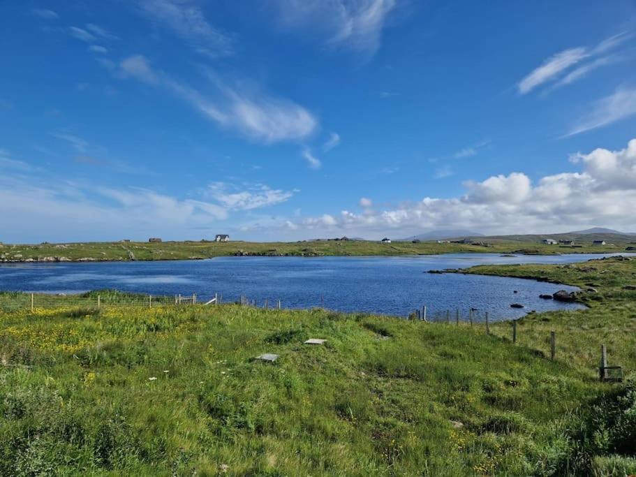 Вилла Loch An Eilean Pod Isle Of South Uist Pollachara Экстерьер фото