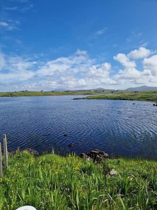 Вилла Loch An Eilean Pod Isle Of South Uist Pollachara Экстерьер фото