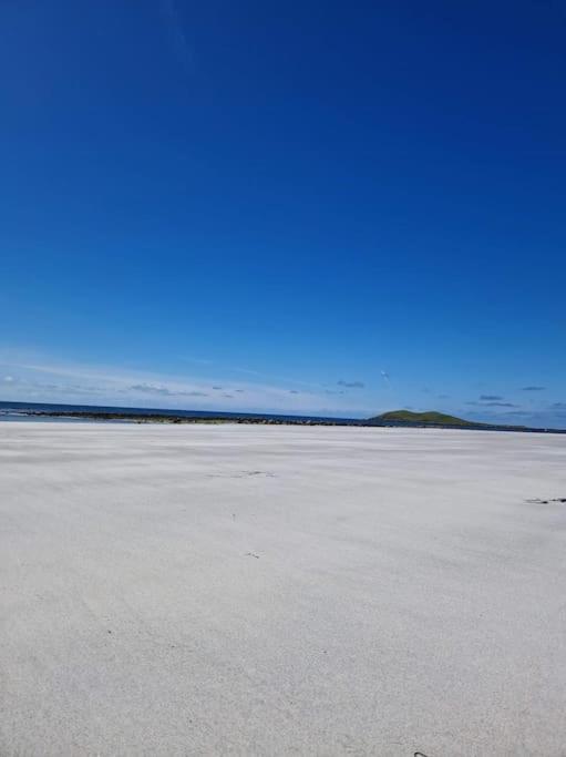 Вилла Loch An Eilean Pod Isle Of South Uist Pollachara Экстерьер фото