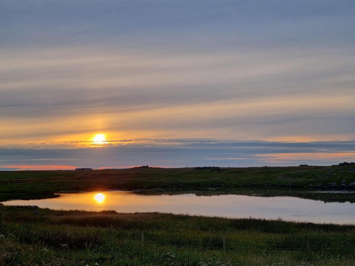 Вилла Loch An Eilean Pod Isle Of South Uist Pollachara Экстерьер фото