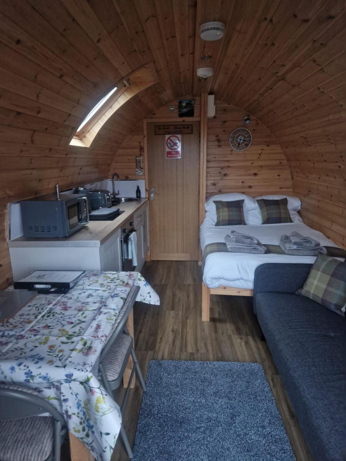 Вилла Loch An Eilean Pod Isle Of South Uist Pollachara Экстерьер фото